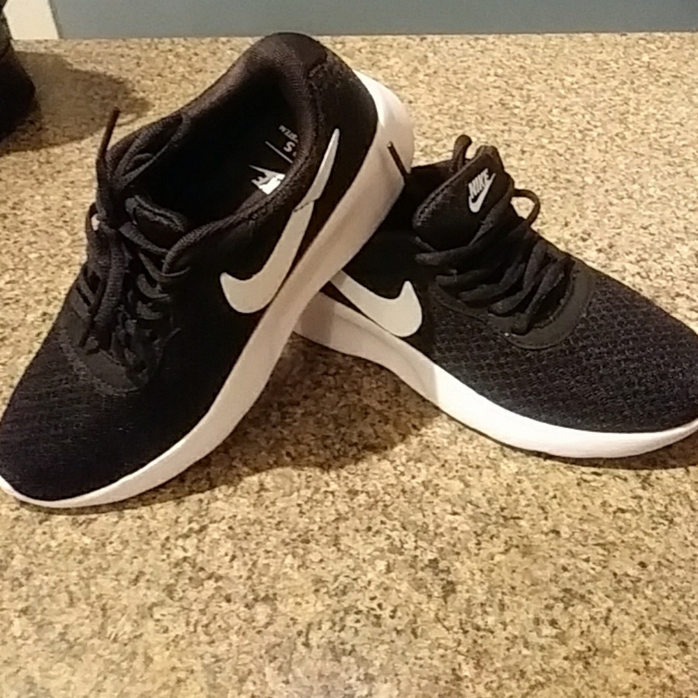 Nice lightweight Nikes